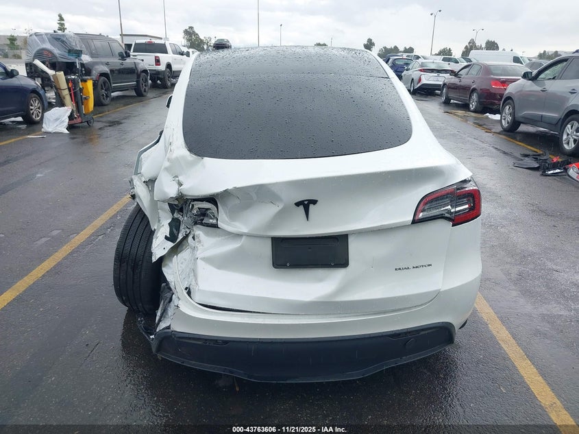 2023 Tesla Model Y Awd/Long Range Dual Motor All-Wheel Drive VIN: 7SAYGDEE9PA099939 Lot: 43763606