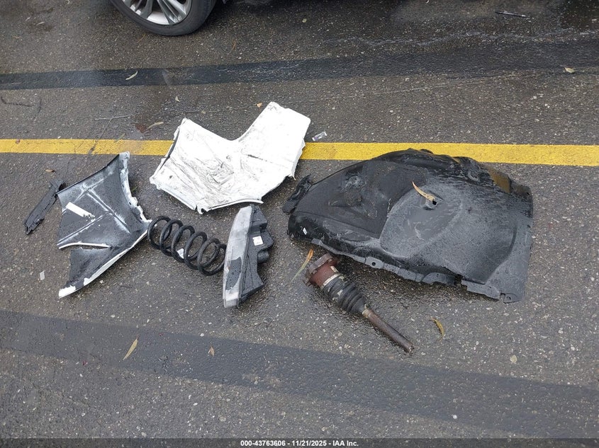 2023 Tesla Model Y Awd/Long Range Dual Motor All-Wheel Drive VIN: 7SAYGDEE9PA099939 Lot: 43763606