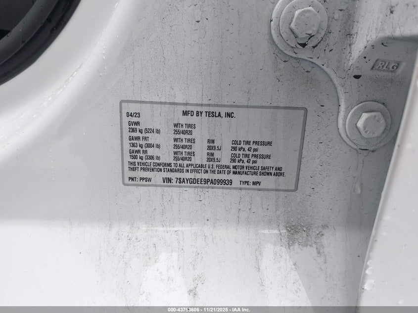 2023 Tesla Model Y Awd/Long Range Dual Motor All-Wheel Drive VIN: 7SAYGDEE9PA099939 Lot: 43763606