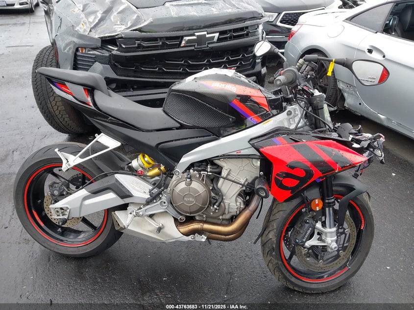 ZD4KSUM04PS000638 2023 APRILIA TUONO photo no. 12