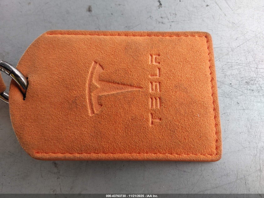 2023 Tesla Model Y Awd/Long Range Dual Motor All-Wheel Drive VIN: 7SAYGDEE4PA129168 Lot: 43763730