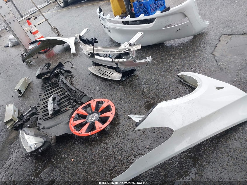 2023 Tesla Model Y Awd/Long Range Dual Motor All-Wheel Drive VIN: 7SAYGDEE4PA129168 Lot: 43763730