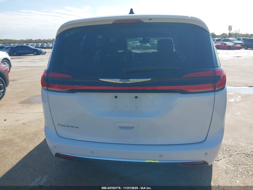 2024 Chrysler Pacifica Touring L VIN: 2C4RC1BG8RR116502 Lot: 43763776