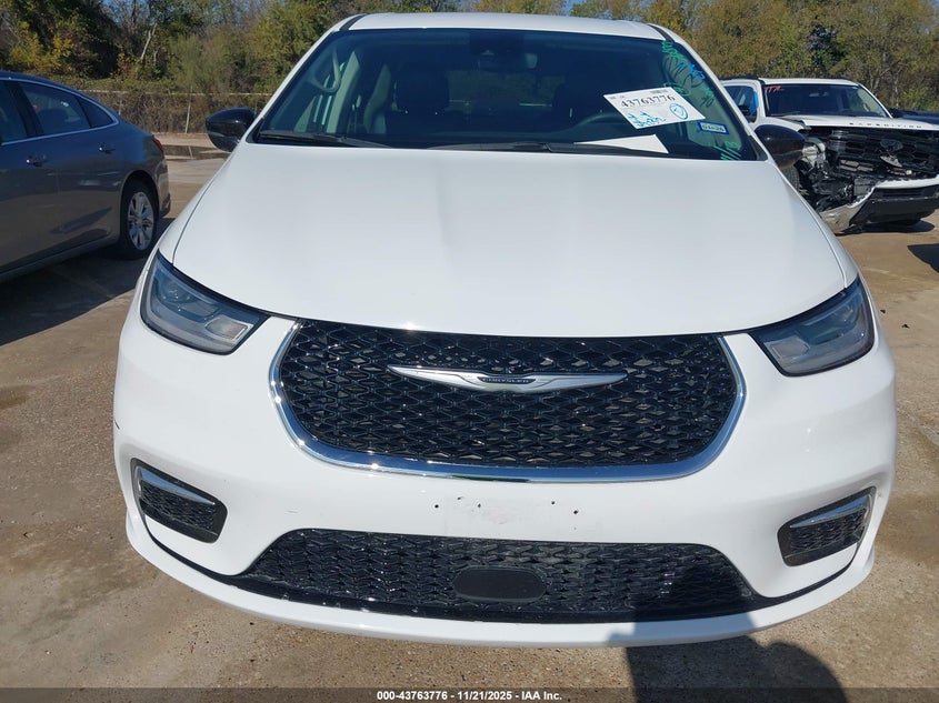 2024 Chrysler Pacifica Touring L VIN: 2C4RC1BG8RR116502 Lot: 43763776