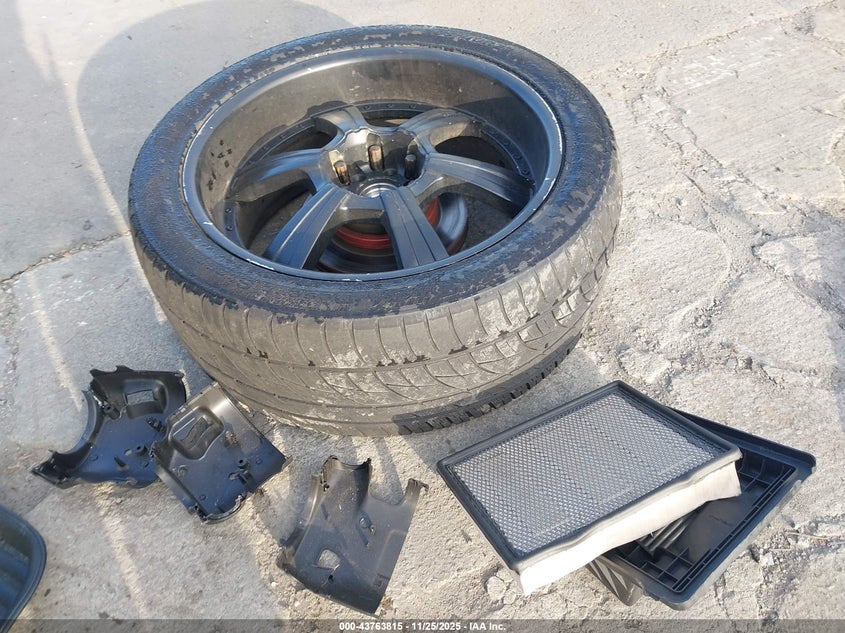 2002 Chevrolet Tahoe C1500 VIN: 1GNEC13T32J275665 Lot: 43763815