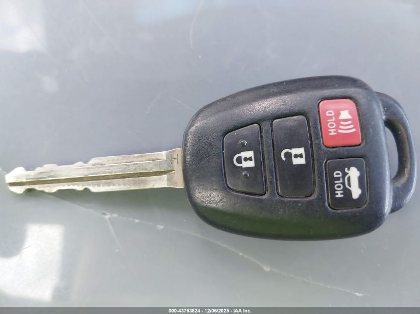 2017 Toyota Corolla Se VIN: 5YFBURHEXHP635679 Lot: 43763824