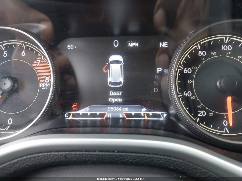 2017 Jeep Cherokee Overland 4X4 VIN: 1C4PJMJS6HW634795 Lot: 43763828