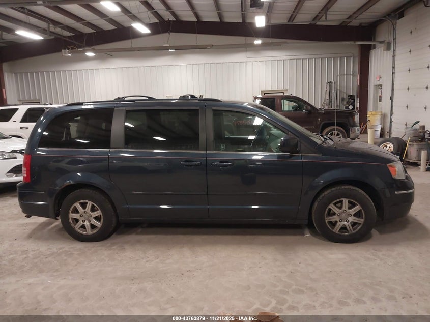 2008 Chrysler Town & Country Touring VIN: 2A8HR54P58R840539 Lot: 43763879