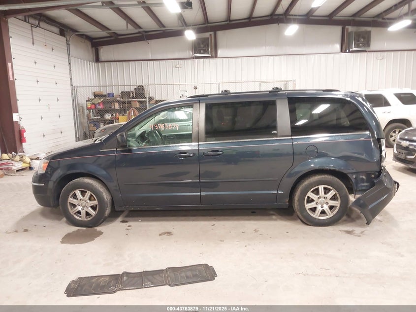 2008 Chrysler Town & Country Touring VIN: 2A8HR54P58R840539 Lot: 43763879