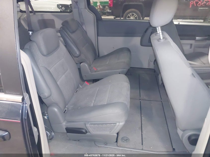 2008 Chrysler Town & Country Touring VIN: 2A8HR54P58R840539 Lot: 43763879