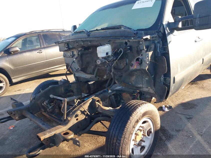 2008 Chevrolet Silverado 2500Hd Ltz VIN: 1GCHK23628F195715 Lot: 43763971