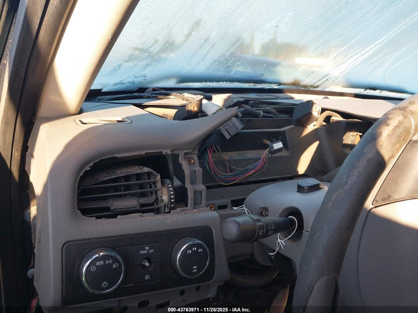 2008 Chevrolet Silverado 2500Hd Ltz VIN: 1GCHK23628F195715 Lot: 43763971