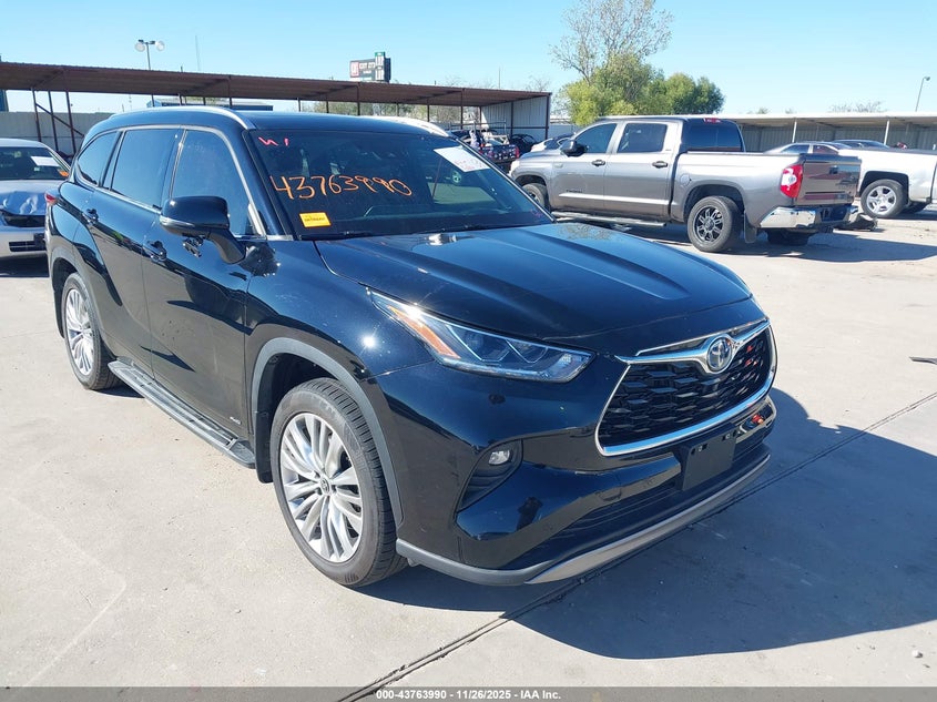TOYOTA HIGHLANDER HYBRID PLATINUM
