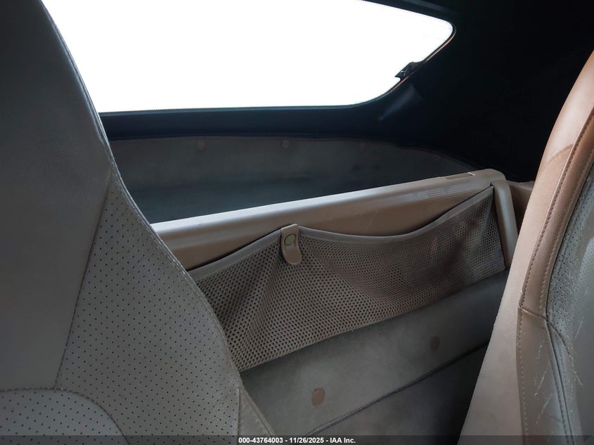 2001 Mazda Mx-5 Miata Ls/Special Edition VIN: JM1NB353610206770 Lot: 43764003