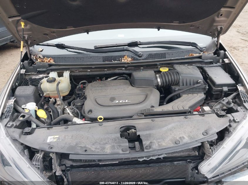 2017 Chrysler Pacifica Touring VIN: 2C4RC1DG2HR585497 Lot: 43764013