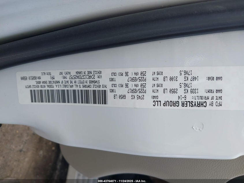 2014 Chrysler Town & Country Touring-L VIN: 2C4RC1CG7ER425757 Lot: 43764071