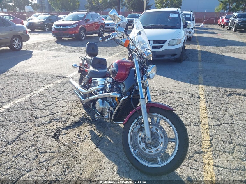 1HFSC1819NA601739 1992 Honda Vt1100 C auction photo 1