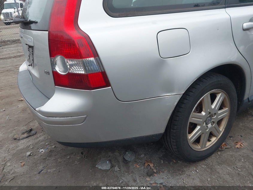 2007 Volvo V50 2.4I VIN: YV1MW390372288948 Lot: 43764076
