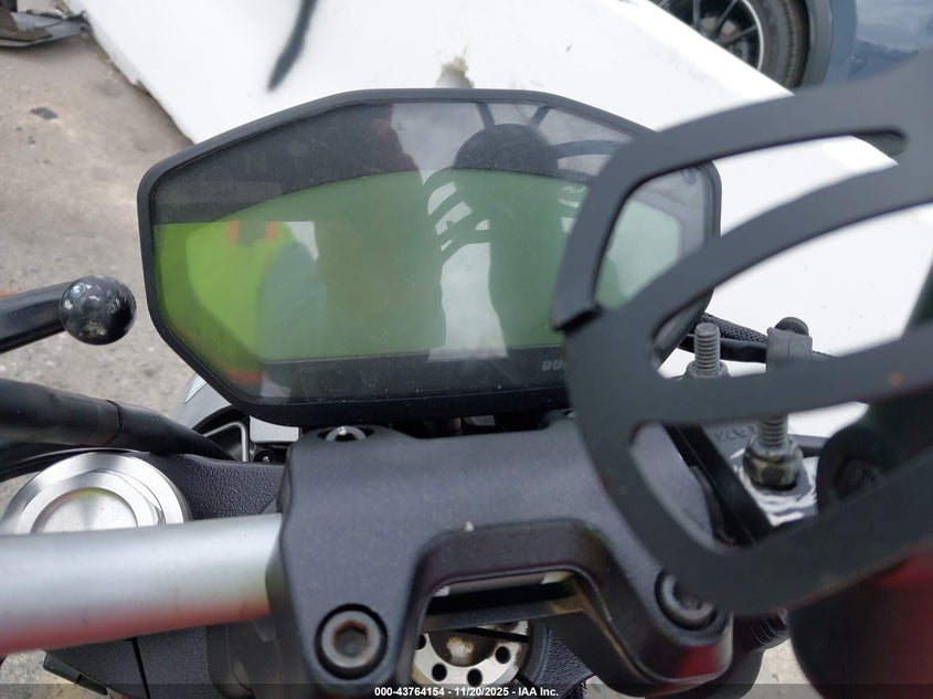 2017 Ducati Monster 797 VIN: ZDMMADBM3HB001797 Lot: 43764154