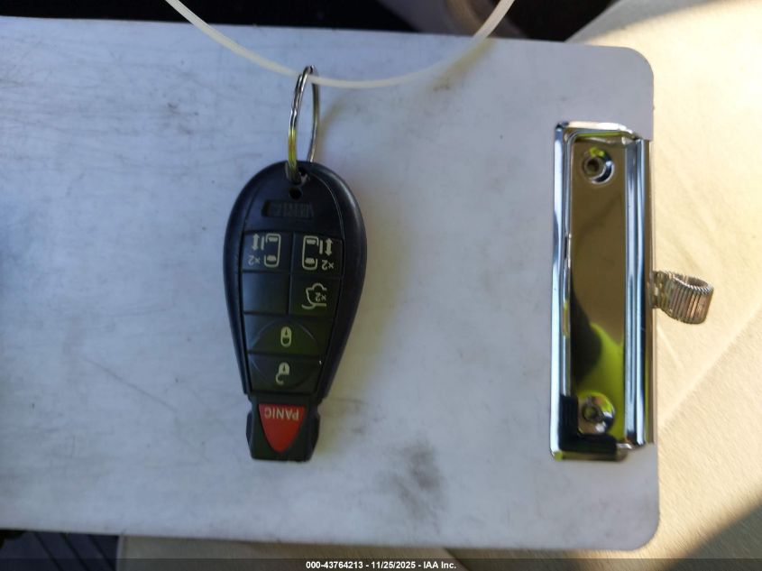 2013 Dodge Grand Caravan Sxt VIN: 2C4RDGCG4DR609326 Lot: 43764213