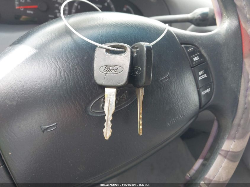 2001 Ford F-150 King Ranch Edition/Lariat/Xlt VIN: 1FTRW08L71KE03760 Lot: 43764225