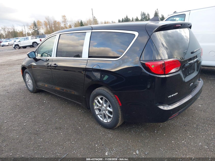 2C4RC1CG7TR173294 2026 CHRYSLER VOYAGER photo no. 3