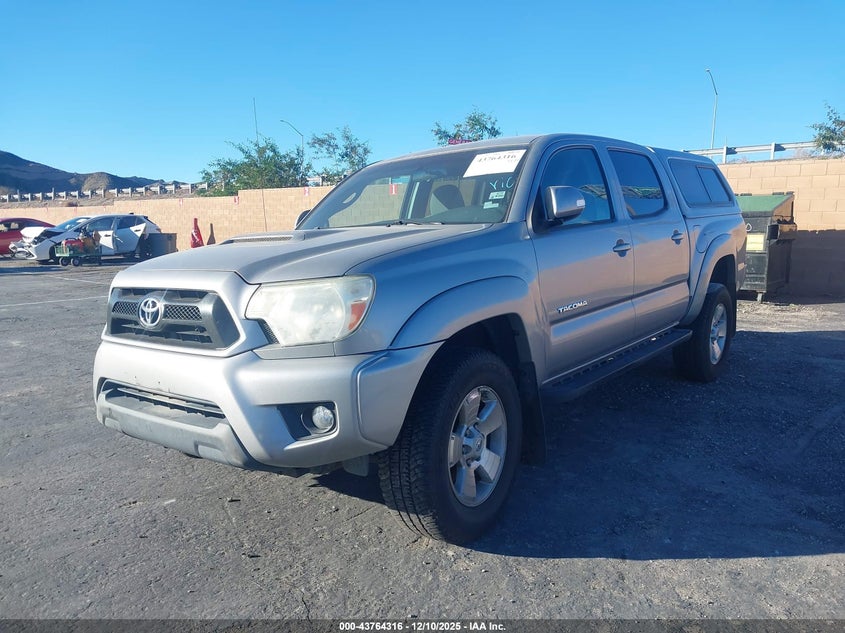 3TMJU4GN2FM185093 2015 TOYOTA TACOMA photo no. 2