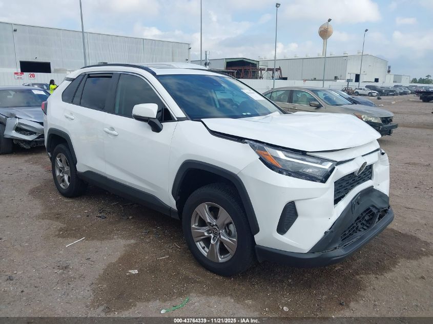 TOYOTA RAV4 XLE