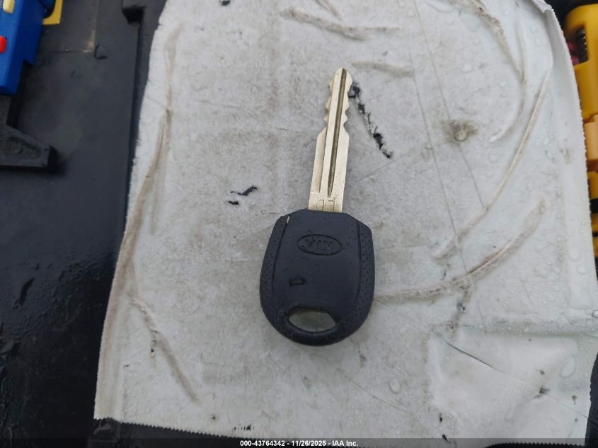 2005 Kia Spectra Ex/Lx/Sx VIN: KNAFE121955170260 Lot: 43764342