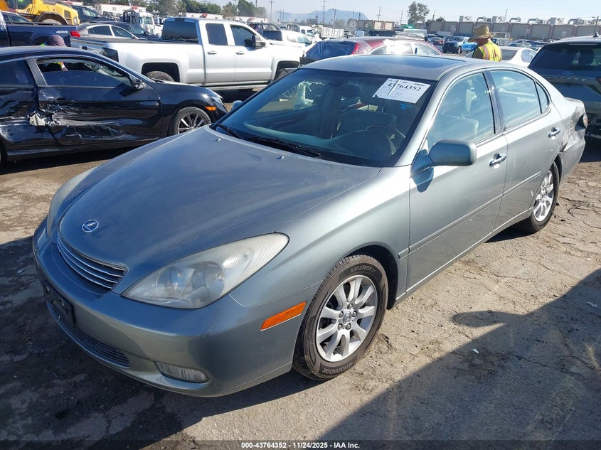 JTHBF30G230102828 2003 LEXUS ES photo no. 2