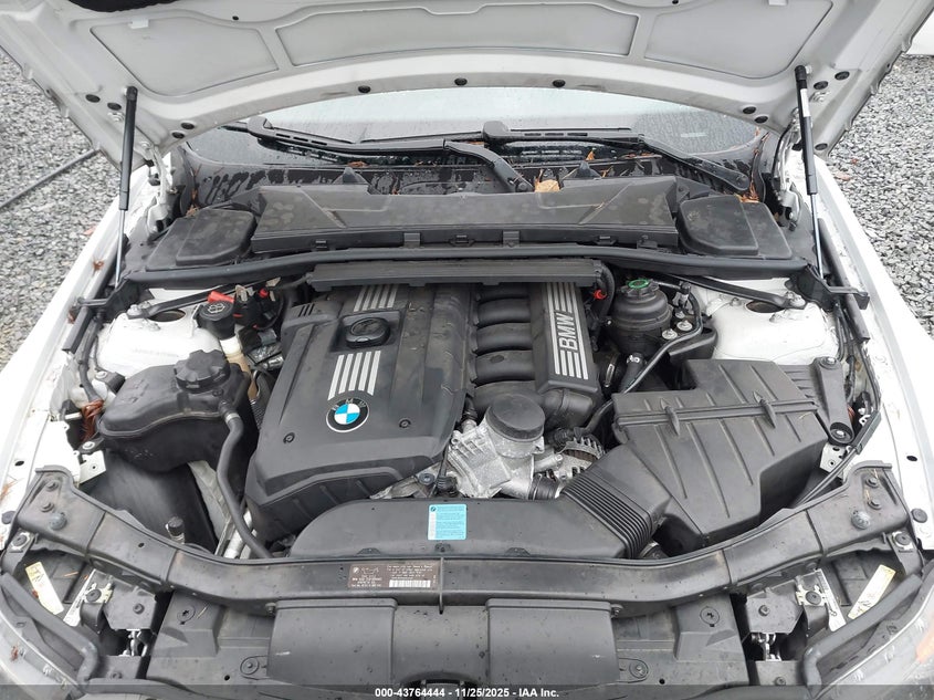 2007 BMW 328Xi VIN: WBAVT73557FZ35970 Lot: 43764444