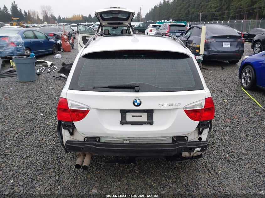 2007 BMW 328Xi VIN: WBAVT73557FZ35970 Lot: 43764444