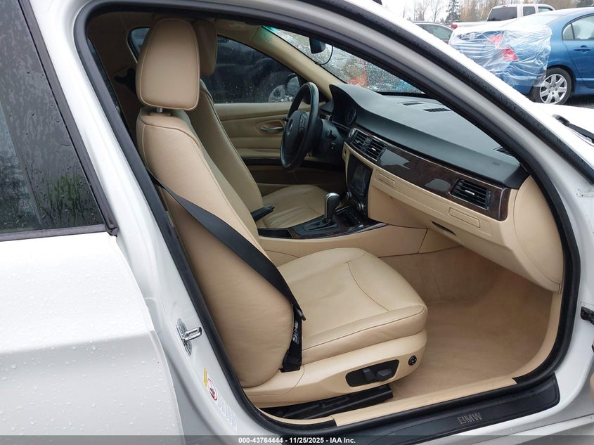 2007 BMW 328Xi VIN: WBAVT73557FZ35970 Lot: 43764444