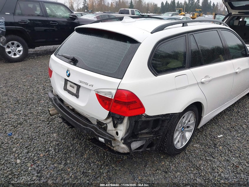 2007 BMW 328Xi VIN: WBAVT73557FZ35970 Lot: 43764444