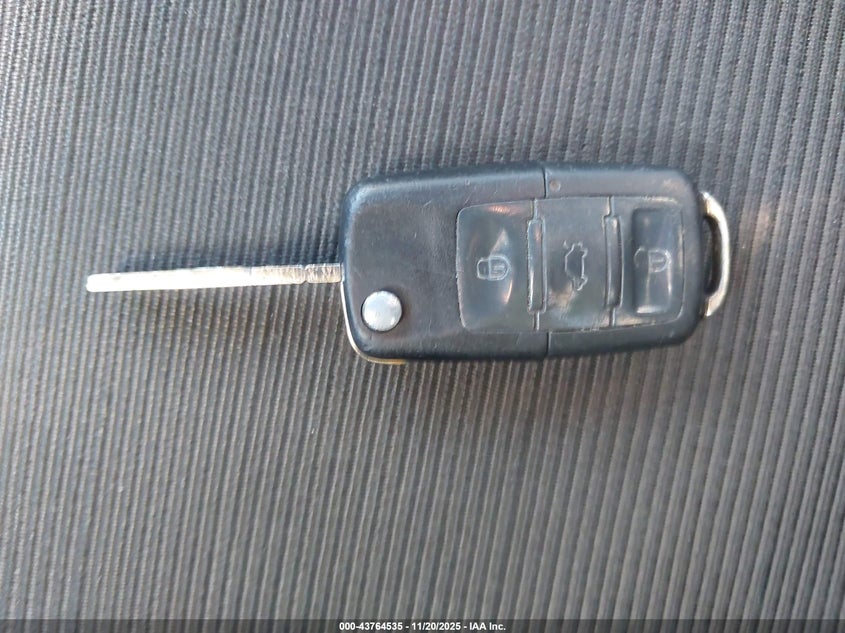 2007 Volkswagen Rabbit 2-Door VIN: WVWBR71K07W058477 Lot: 43764535