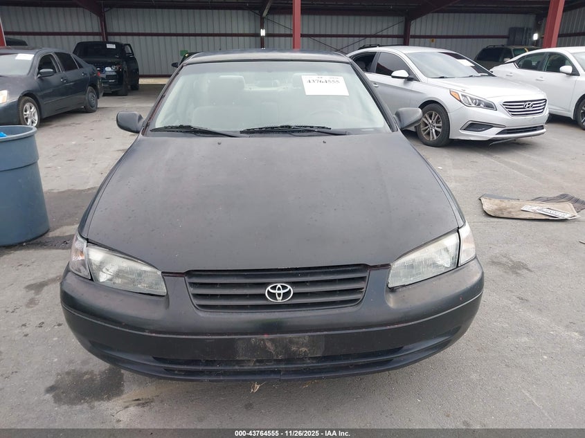 1999 Toyota Camry Le VIN: 4T1BG22K9XU527306 Lot: 43764555