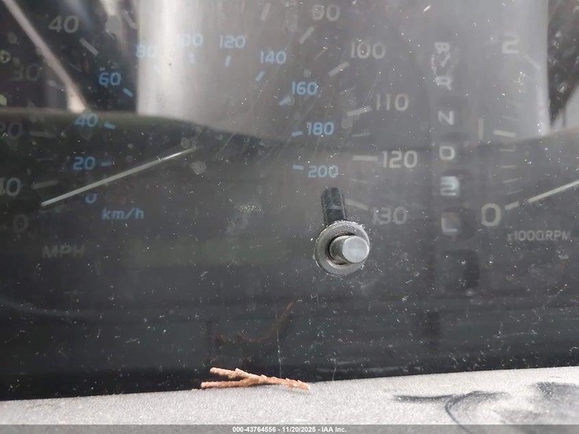 2001 Lexus Lx 470 VIN: JTJHT00W813503335 Lot: 43764556