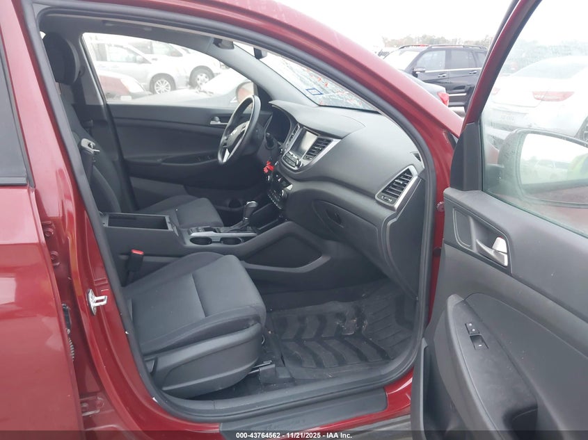 KM8J33A2XJU837017 2018 HYUNDAI TUCSON photo no. 5