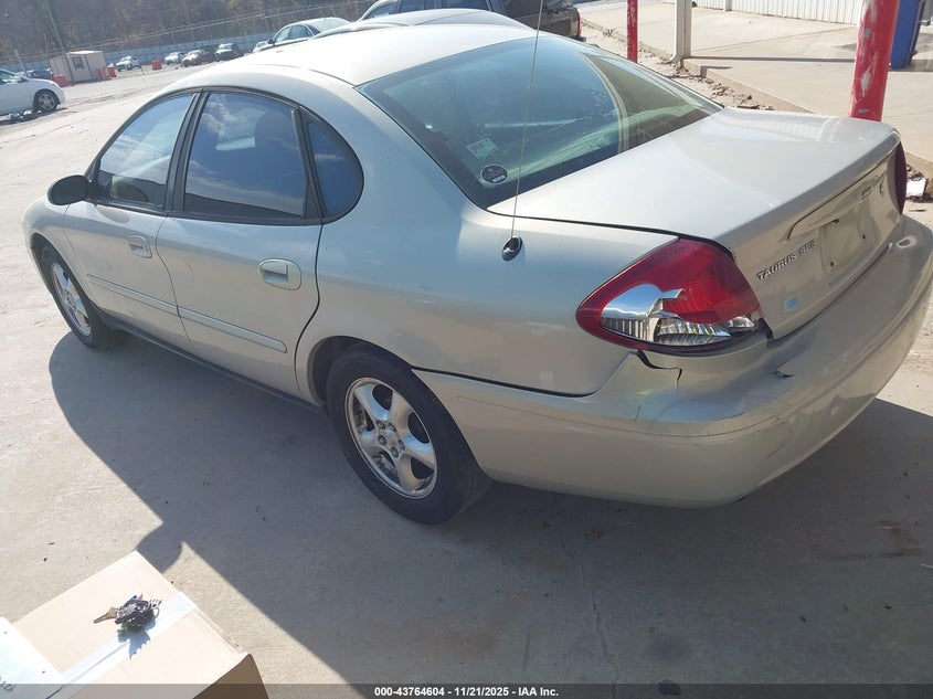 1FAFP55U34G121137 2004 FORD TAURUS photo no. 3