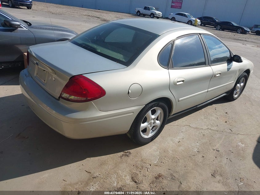 1FAFP55U34G121137 2004 FORD TAURUS photo no. 4