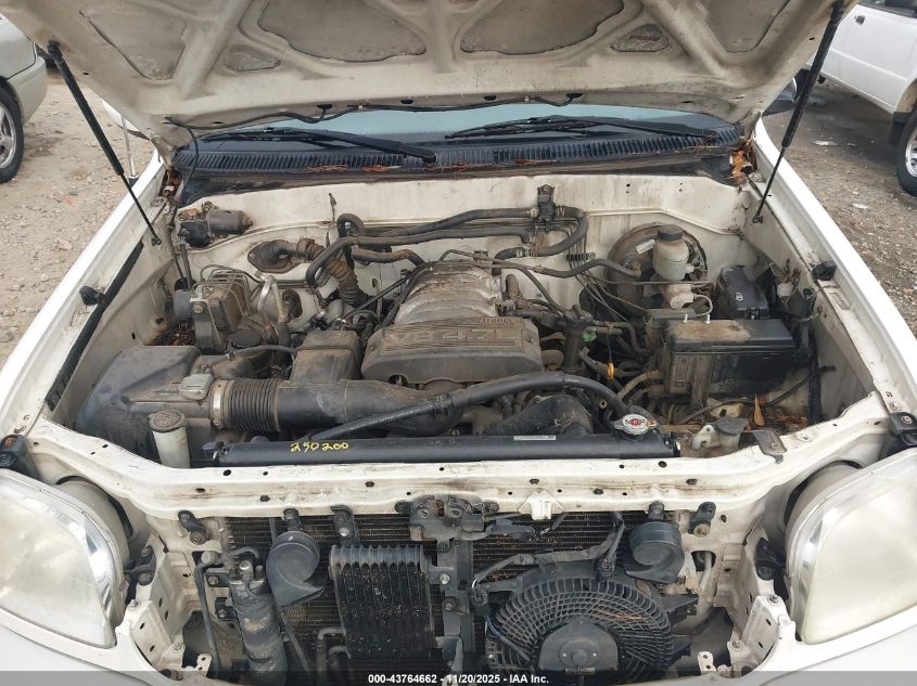 2004 Toyota Sequoia Sr5 V8 VIN: 5TDZT34A04S235004 Lot: 43764662