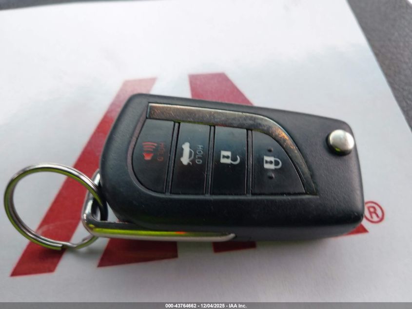 2004 Toyota Sequoia Sr5 V8 VIN: 5TDZT34A04S235004 Lot: 43764662