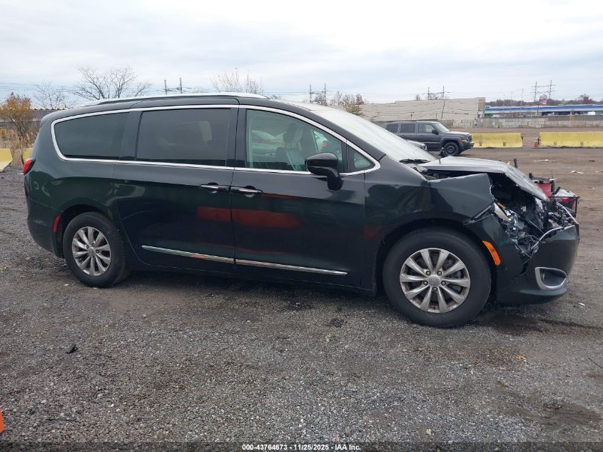 2019 Chrysler Pacifica Touring L VIN: 2C4RC1BG2KR541347 Lot: 43764673