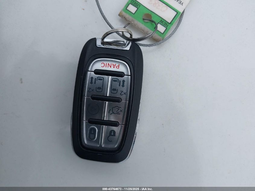 2019 Chrysler Pacifica Touring L VIN: 2C4RC1BG2KR541347 Lot: 43764673