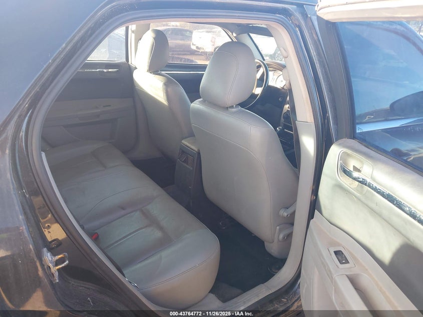 2006 Chrysler 300 Touring VIN: 2C3KA53G36H496402 Lot: 43764772