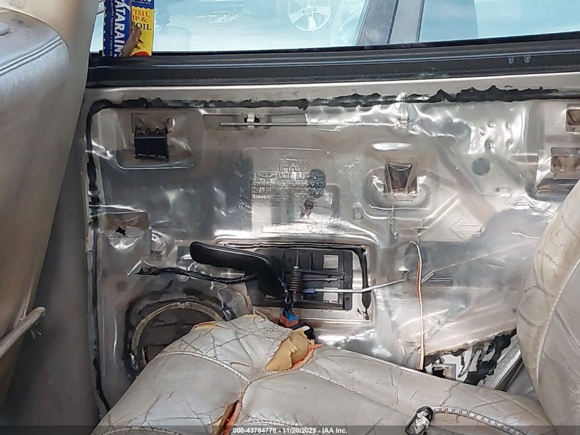 2000 Chevrolet Tahoe All New Ls VIN: 1GNEC13T8YJ208682 Lot: 43764778