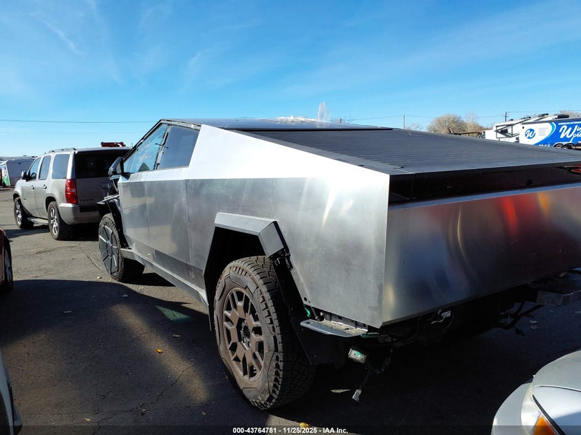 2024 Tesla Cybertruck All-Wheel Drive VIN: 7G2CEHED2RA038881 Lot: 43764781