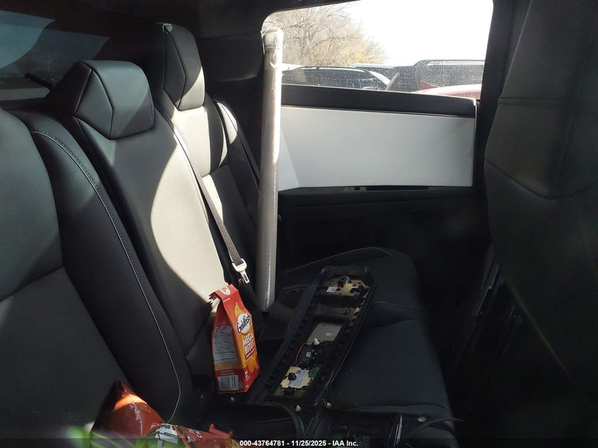 2024 Tesla Cybertruck All-Wheel Drive VIN: 7G2CEHED2RA038881 Lot: 43764781