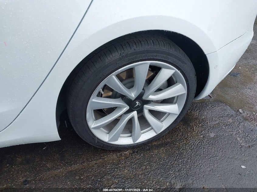 2019 Tesla Model 3 Long Range/Mid Range/Standard Range/Standard Range Plus VIN: 5YJ3E1EA1KF466532 Lot: 43764791