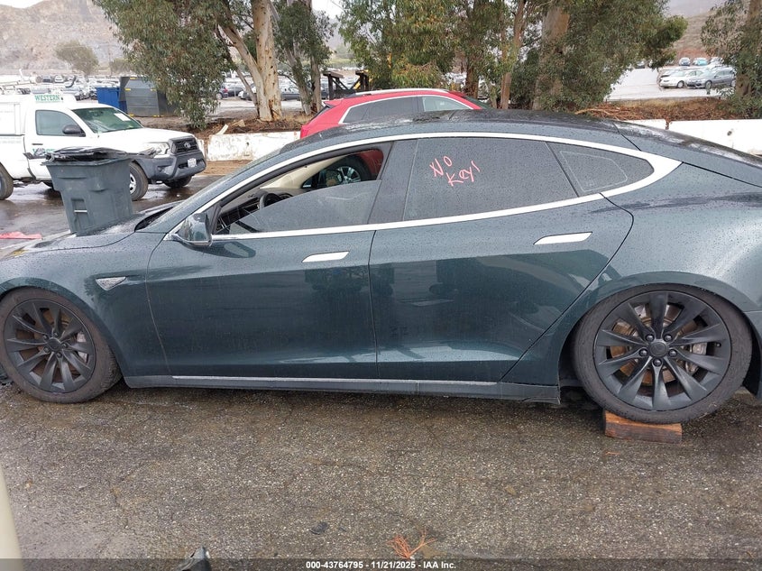 2014 Tesla Model S P85 VIN: 5YJSA1H12EFP32339 Lot: 43764795